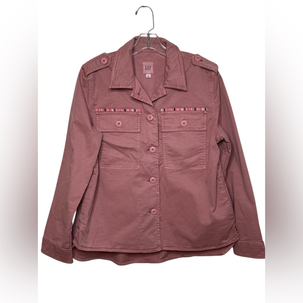 GAP Women's Utility Army Shirt Jacket (Shacket) in Dusty Pink Medium